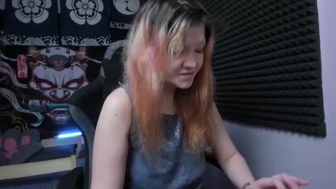 Snapshot of nora_lovvv chatting on September 23, 2025, 10:51 am Nora online show from September 23, 2025, 10:51 am