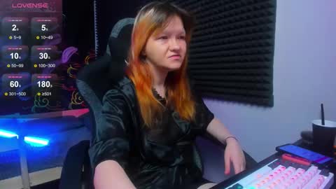 Snapshot of nora_lovvv chatting on October 4, 2025, 11:08 am Nora online show from October 4, 2025, 11:08 am