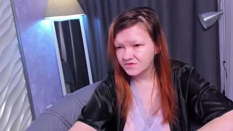 Snapshot of nora_lovvv chatting on October 29, 2025, 10:06 am Nora online show from October 29, 2025, 10:06 am