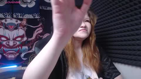 Snapshot of nora_lovvv chatting on November 14, 2025, 10:14 am Nora online show from November 14, 2025, 10:14 am