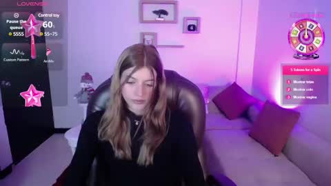 Snapshot of nora_vennucci chatting on December 11, 2024, 8:07 pm Nora online show from December 11, 2024, 8:07 pm