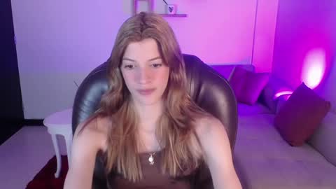 Snapshot of nora_vennucci chatting on February 5, 2025, 7:10 pm Nora online show from February 5, 2025, 7:10 pm