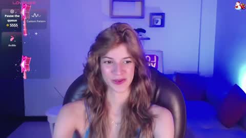 Snapshot of nora_vennucci chatting on February 25, 2025, 7:03 pm Nora online show from February 25, 2025, 7:03 pm