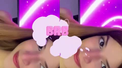 Snapshot of nora_vennucci chatting on September 17, 2025, 6:53 pm Nora online show from September 17, 2025, 6:53 pm