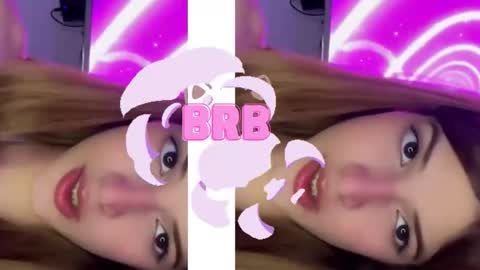 Snapshot of nora_vennucci chatting on February 17, 2026, 7:31 pm Nora online show from February 17, 2026, 7:31 pm