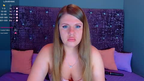 Snapshot of norabigas chatting on January 22, 2025, 1:31 am Nora online show from January 22, 2025, 1:31 am