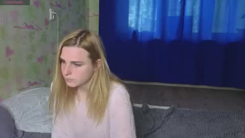 Elina online show from June 15, 2026, 11:01 am