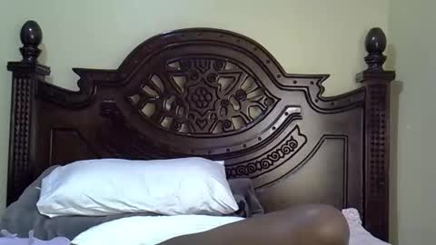 Snapshot of norah_pure chatting on October 12, 2025, 9:03 pm norah_pure online show from October 12, 2025, 9:03 pm