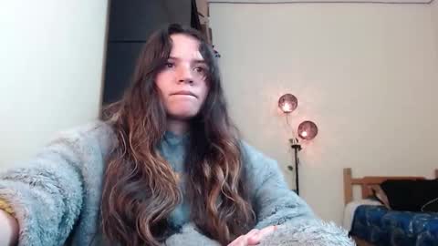 Snapshot of noreen_ chatting on December 16, 2024, 5:33 pm noreen_ online show from December 16, 2024, 5:33 pm