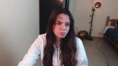 Snapshot of noreen_ chatting on December 17, 2024, 12:11 pm noreen_ online show from December 17, 2024, 12:11 pm