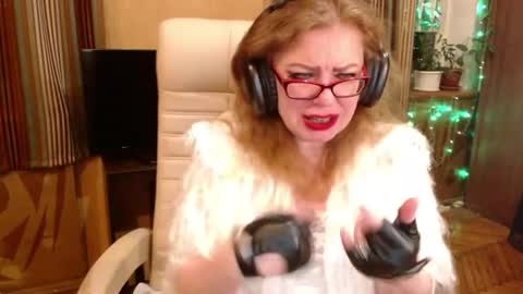 miss Tress online show from July 8, 2026, 9:30 pm