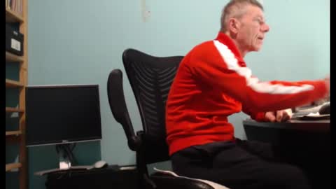 Snapshot of normuc chatting on December 25, 2024, 8:40 am Normuc online show from December 25, 2024, 8:40 am