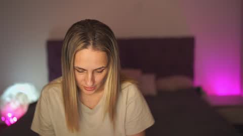 Snapshot of notamericanpie23 chatting on December 29, 2024, 1:45 am Tina online show from December 29, 2024, 1:45 am