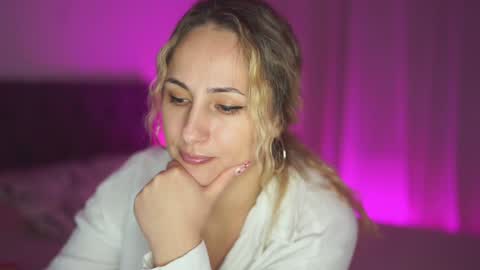 Snapshot of notamericanpie23 chatting on February 7, 2025, 7:59 pm Tina online show from February 7, 2025, 7:59 pm