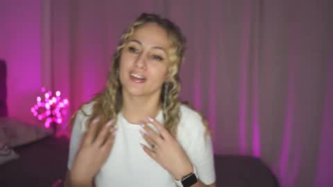 Snapshot of notamericanpie23 chatting on March 2, 2025, 1:36 am Tina online show from March 2, 2025, 1:36 am