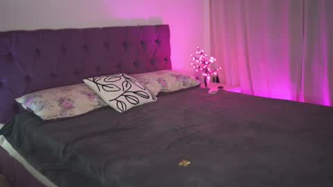 Snapshot of notamericanpie23 chatting on March 4, 2025, 1:01 am Tina online show from March 4, 2025, 1:01 am