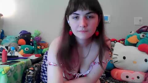 Snapshot of notchocomilky chatting on October 3, 2025, 4:15 pm Milk online show from October 3, 2025, 4:15 pm