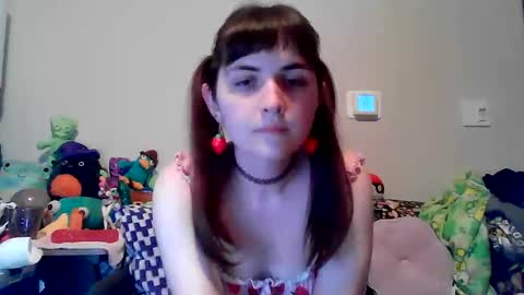 Snapshot of notchocomilky chatting on November 1, 2025, 1:07 am Milk online show from November 1, 2025, 1:07 am