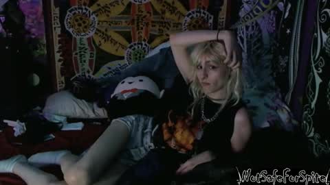 FREAKY DRACULA online show from March 27, 2026, 6:08 am