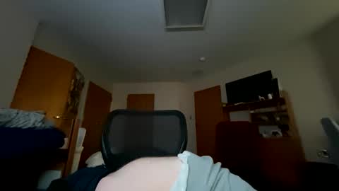 Snapshot of notthis2005 chatting on January 28, 2025, 9:19 pm NotThis online show from January 28, 2025, 9:19 pm