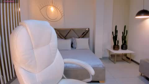 Snapshot of novaspencer chatting on October 6, 2025, 8:39 pm Nova online show from October 6, 2025, 8:39 pm