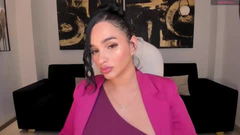 Snapshot of novaspencer chatting on October 7, 2025, 8:06 pm Nova online show from October 7, 2025, 8:06 pm