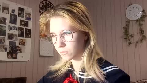 Snapshot of novellahartig chatting on February 17, 2026, 2:24 pm Sari It is my first day online show from February 17, 2026, 2:24 pm