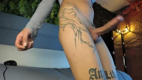 Snapshot of novi_rosse chatting on November 19, 2025, 7:36 pm Novi online show from November 19, 2025, 7:36 pm