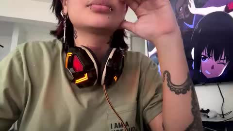 Snapshot of noxarcanee chatting on February 9, 2025, 10:43 pm Goth Darling online show from February 9, 2025, 10:43 pm