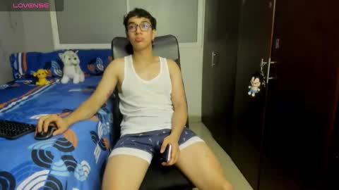 Snapshot of noxx_stark chatting on November 11, 2025, 2:55 am Noxx online show from November 11, 2025, 2:55 am