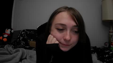 nrdyemogrl online show from December 24, 2024, 5:38 am
