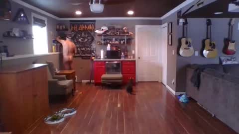 Snapshot of nudistguy194549 chatting on January 11, 2025, 7:59 pm Nudistguy online show from January 11, 2025, 7:59 pm