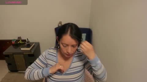 Snapshot of nuit_rose chatting on October 13, 2025, 2:00 am nuit_rose online show from October 13, 2025, 2:00 am