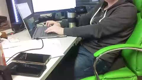 Snapshot of numlove chatting on December 23, 2024, 9:49 am Slave for Mistress and Master online show from December 23, 2024, 9:49 am