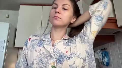 Ema online show from September 13, 2025, 4:34 am