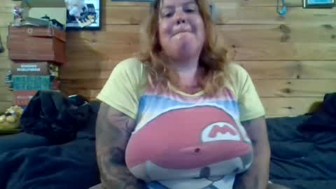Snapshot of nutmegmatee chatting on August 9, 2026, 3:55 am nutmegmatee online show from August 9, 2026, 3:55 am