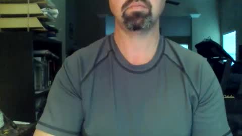 nvrenuff1979 online show from February 6, 2026, 12:52 pm