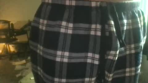 nxleon online show from April 17, 2026, 5:05 pm