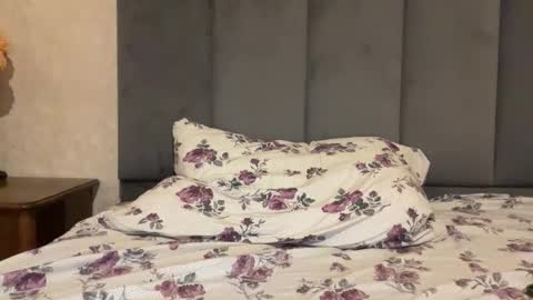 Snapshot of nxtryn chatting on October 9, 2025, 7:56 pm Nxtryn online show from October 9, 2025, 7:56 pm