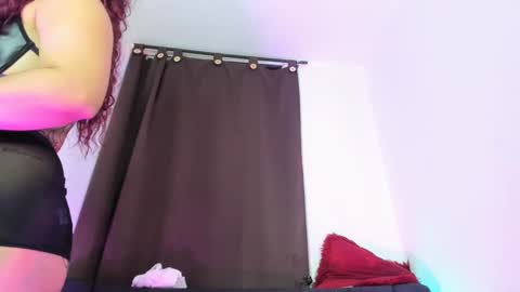 Snapshot of nyalgasai1 chatting on March 10, 2025, 5:43 am Nia online show from March 10, 2025, 5:43 am