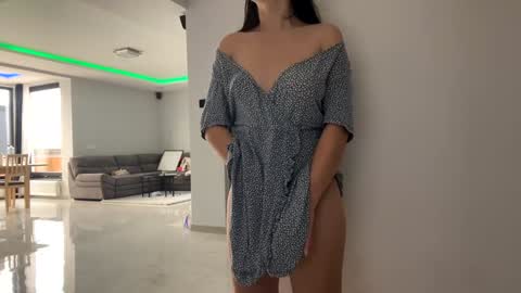 Snapshot of nyconik chatting on November 11, 2025, 12:05 pm Nicol online show from November 11, 2025, 12:05 pm