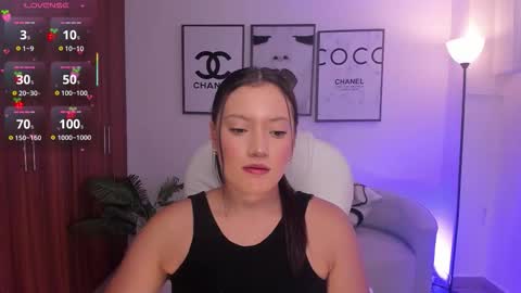 Snapshot of nylaa_rose chatting on September 16, 2025, 6:53 pm nylaa_rose online show from September 16, 2025, 6:53 pm