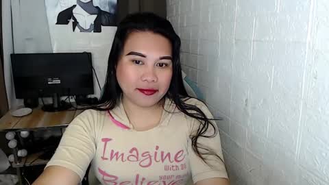 Snapshot of nylecummer chatting on December 15, 2024, 7:10 pm nylecummer online show from December 15, 2024, 7:10 pm