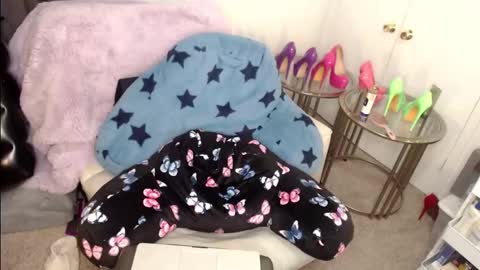 Snapshot of nylonbreanna chatting on January 13, 2025, 1:34 am Breanna Rae online show from January 13, 2025, 1:34 am