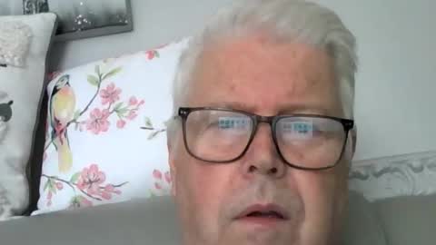 stockings  suspenders mad online show from September 24, 2025, 10:51 am