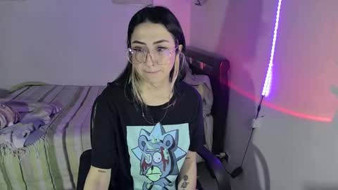 Snapshot of nymph_frida chatting on February 26, 2025, 8:48 am Frida online show from February 26, 2025, 8:48 am