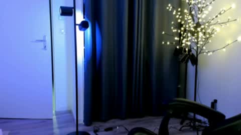 Snapshot of nymphadora__ chatting on April 20, 2026, 8:43 pm Steff online show from April 20, 2026, 8:43 pm