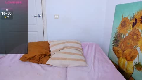 Snapshot of nymphobabee chatting on January 30, 2025, 7:26 pm crystal 3 online show from January 30, 2025, 7:26 pm