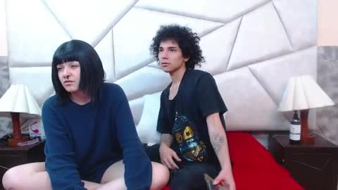 nyx_and_arian online show from April 16, 2026, 2:01 am