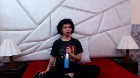 nyx_and_arian online show from April 26, 2026, 1:58 am